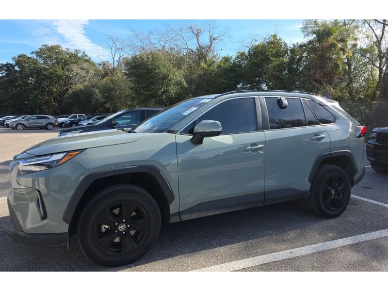 2023 Toyota RAV4 XLE