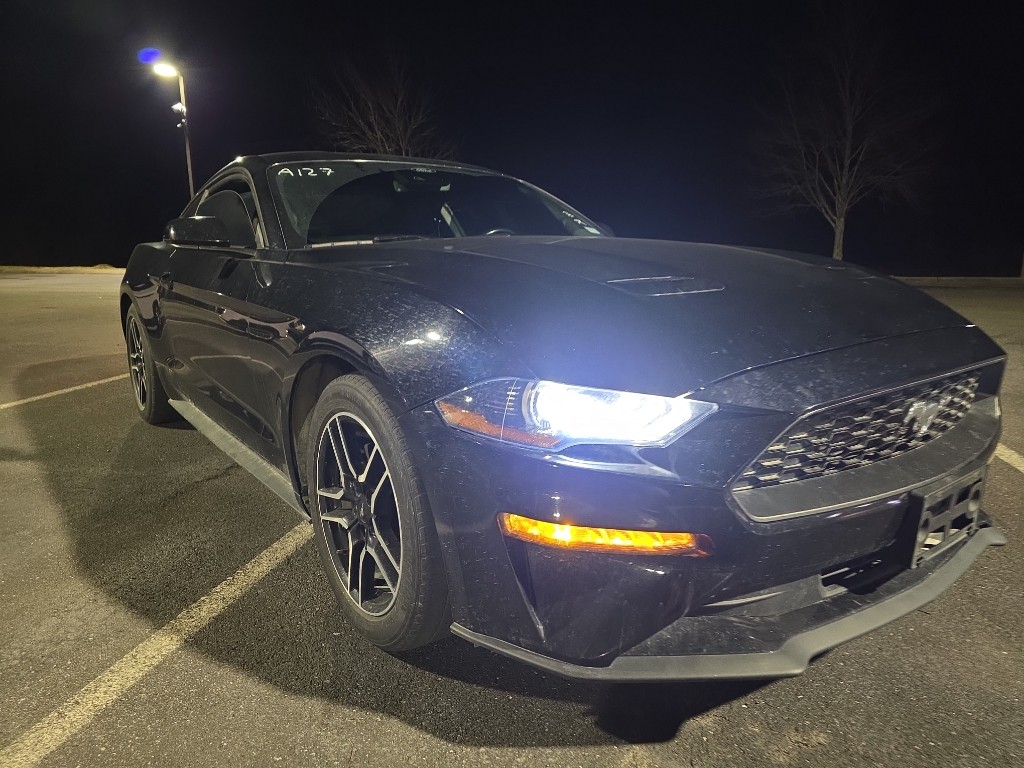 2021 Ford Mustang EcoBoost