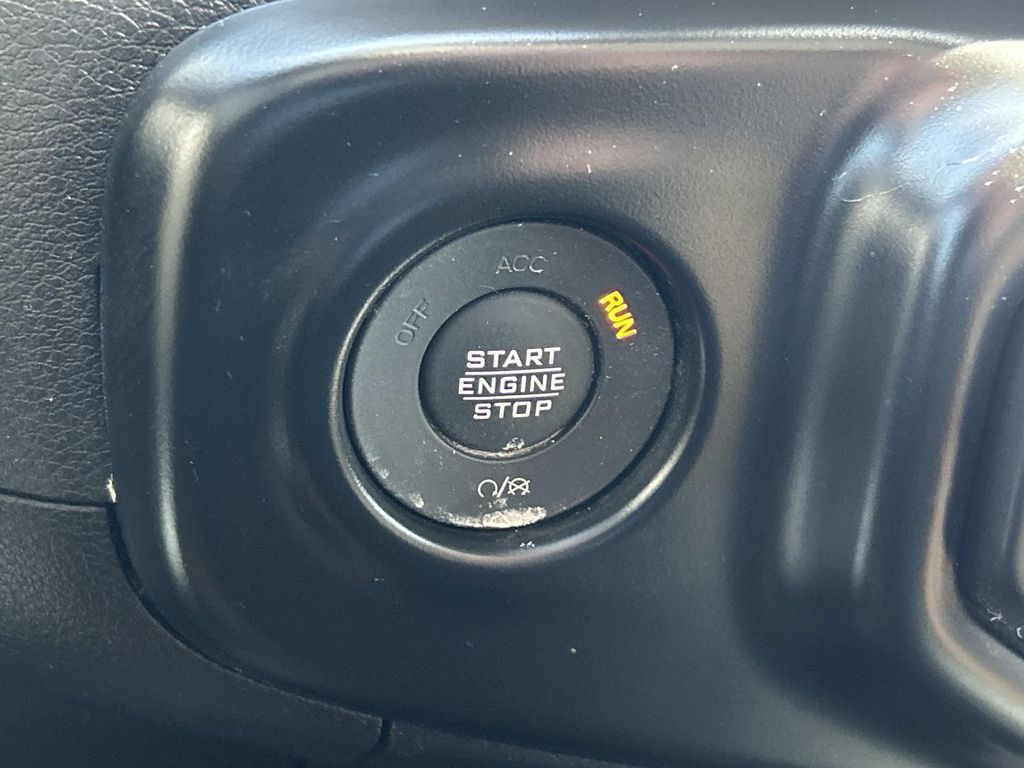 Used 2022 Jeep Wrangler SUV