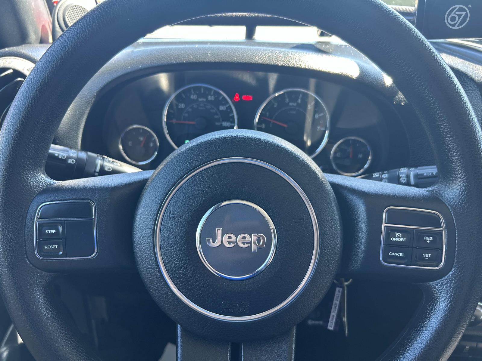Vehicle photo 30
