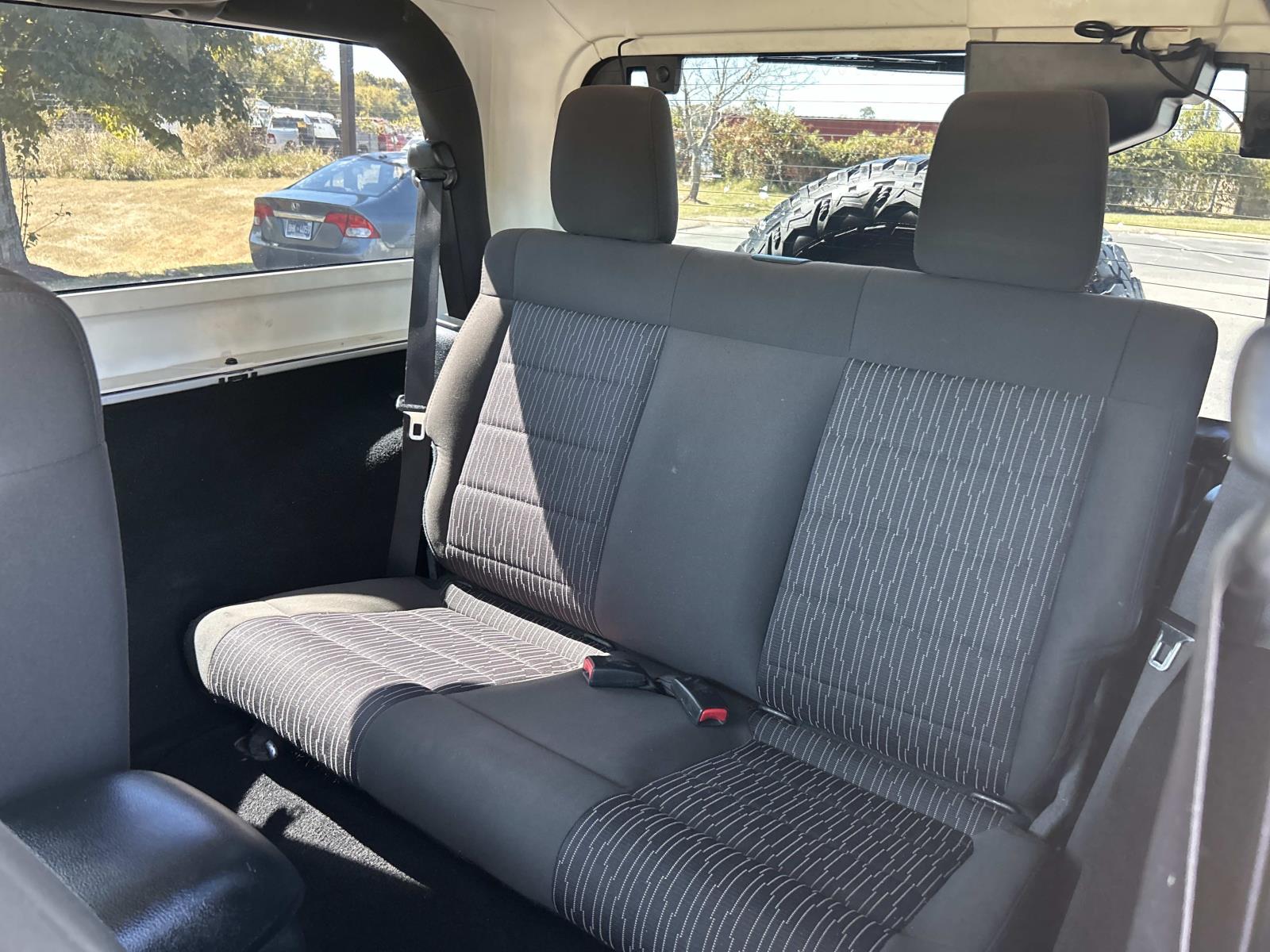 Vehicle photo 22