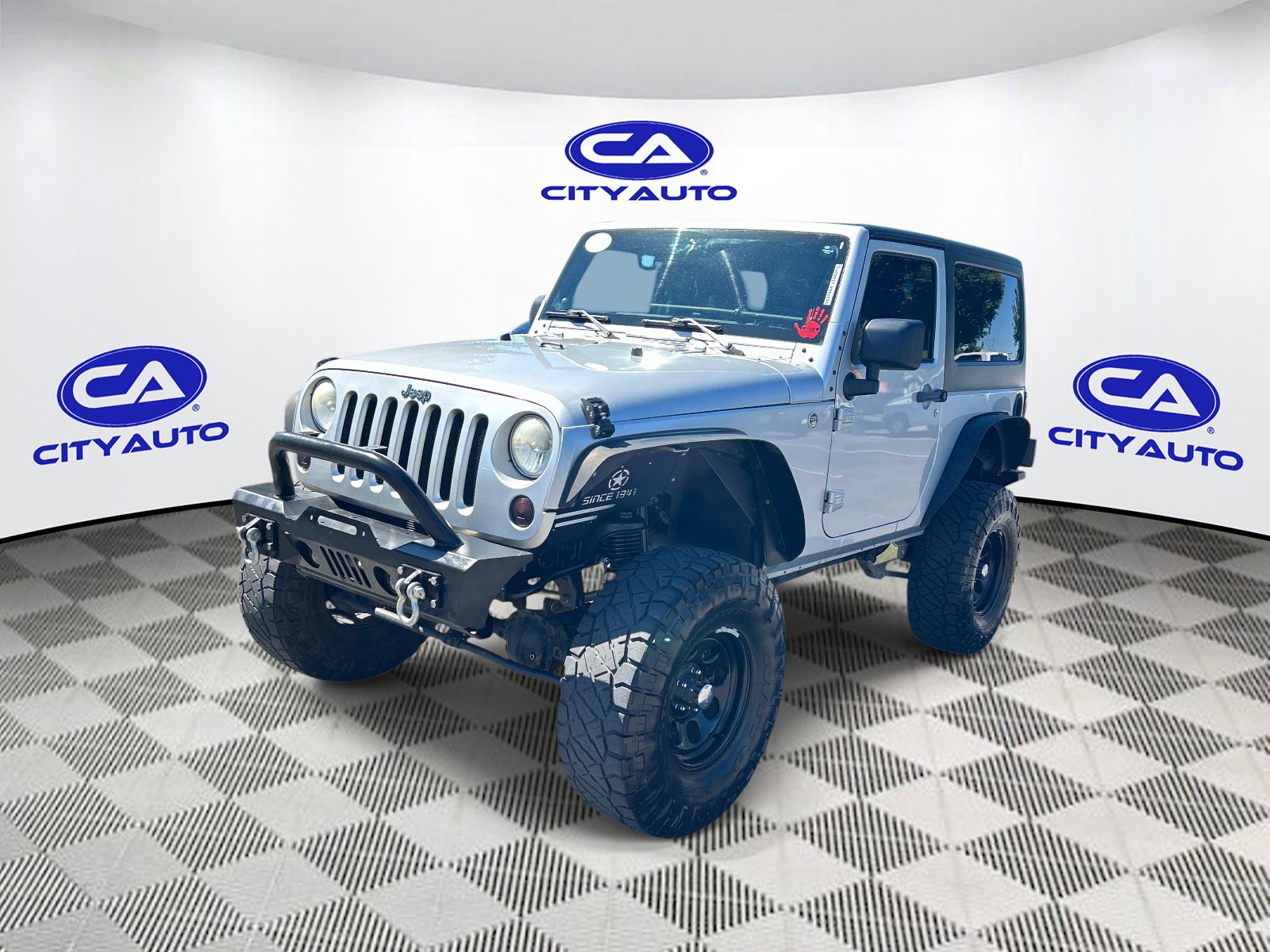 Vehicle photo 8