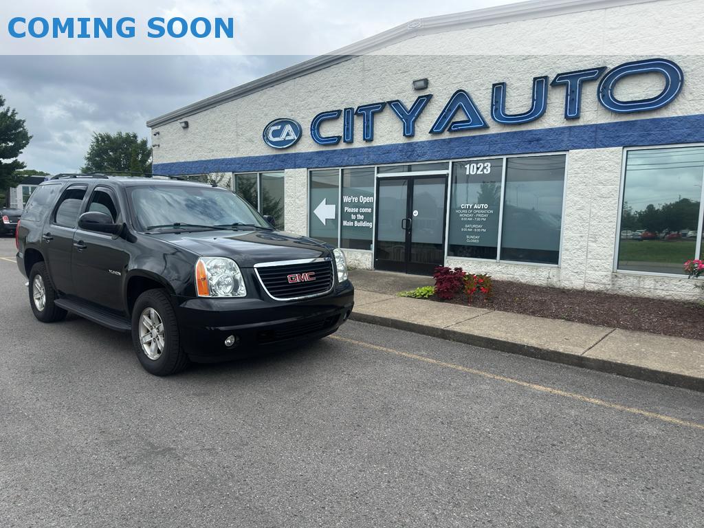 2013 GMC Yukon 2WD SLE's photo