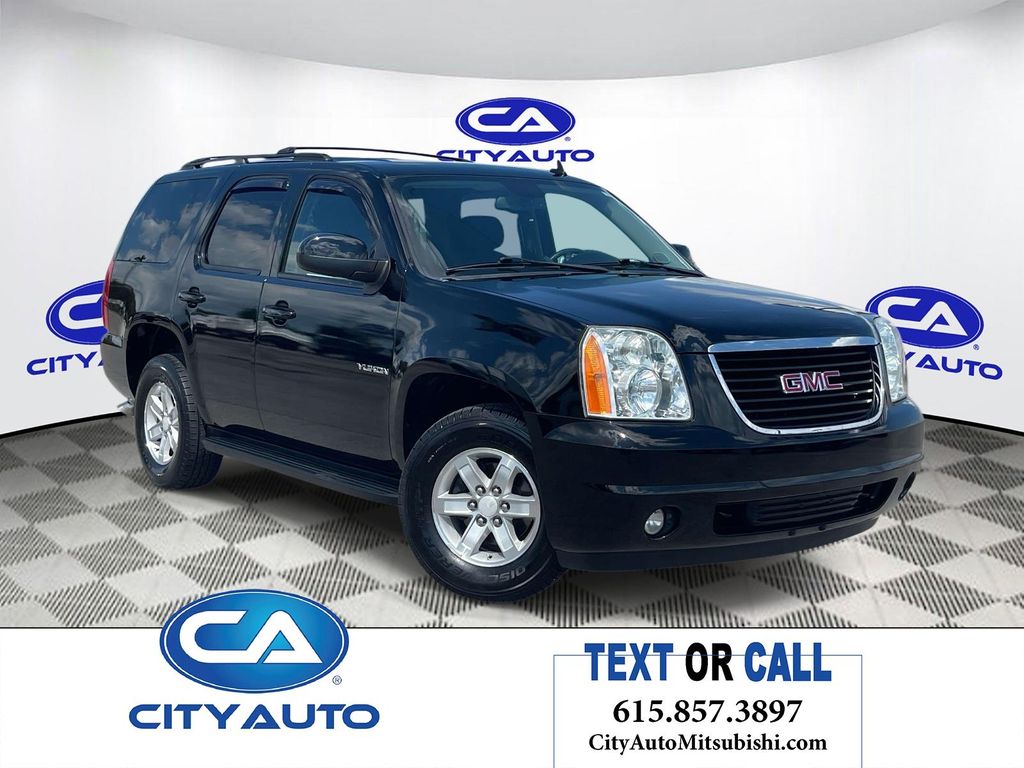 2013 GMC Yukon 2WD SLE's photo