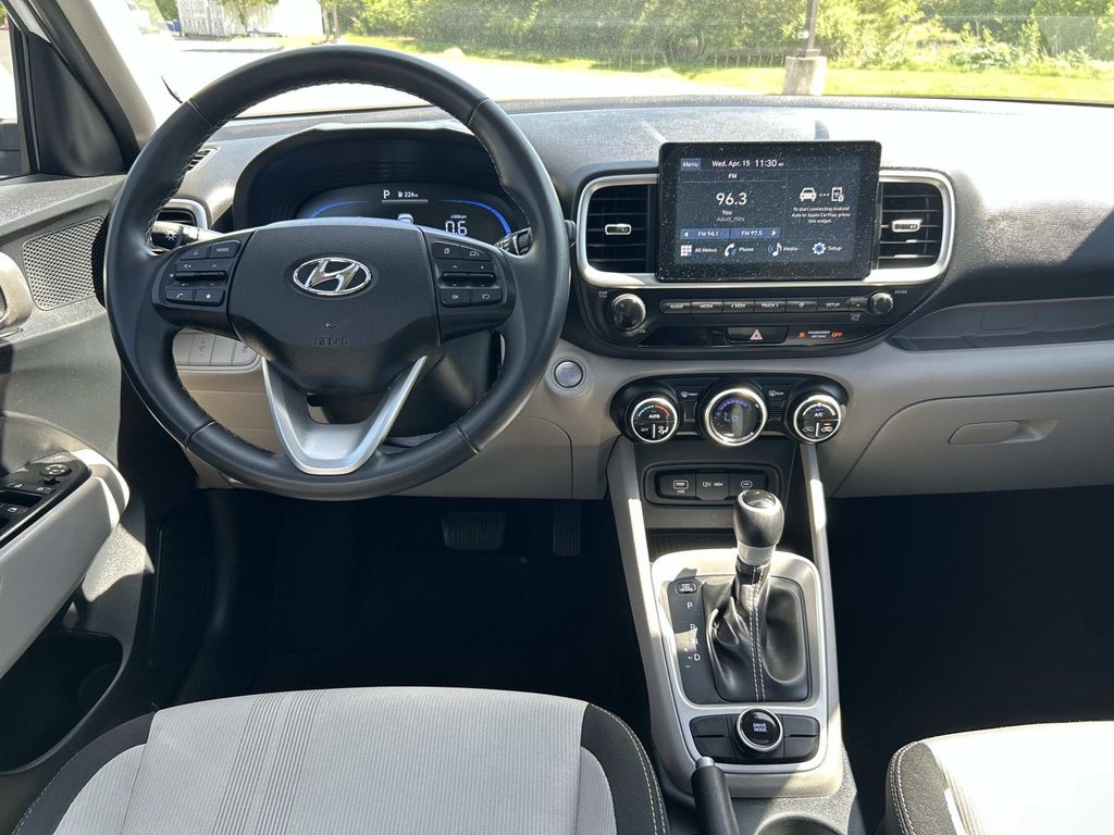 Used 2025 Hyundai Venue SUV