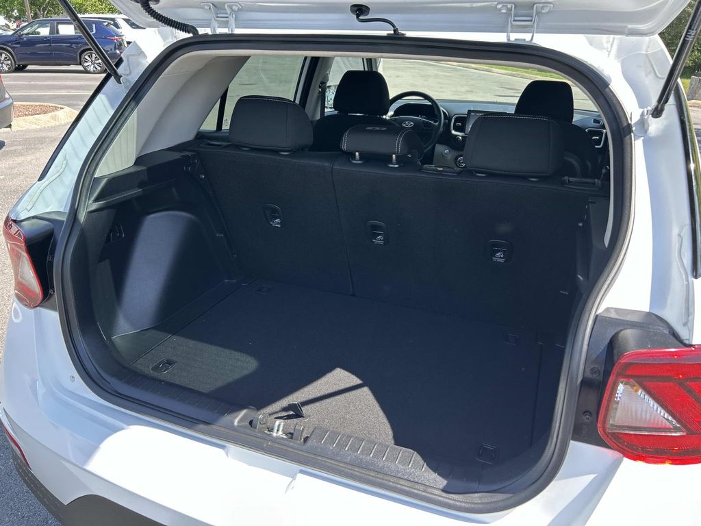 Used 2025 Hyundai Venue SUV