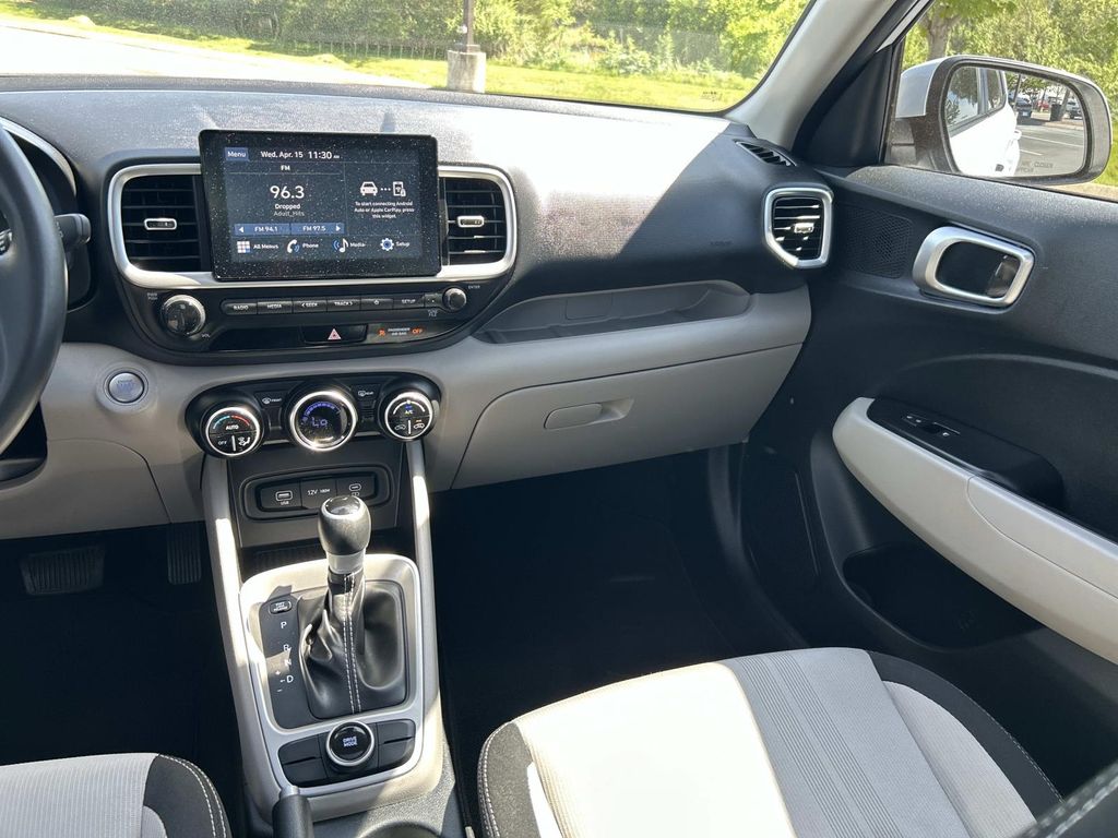Used 2025 Hyundai Venue SUV