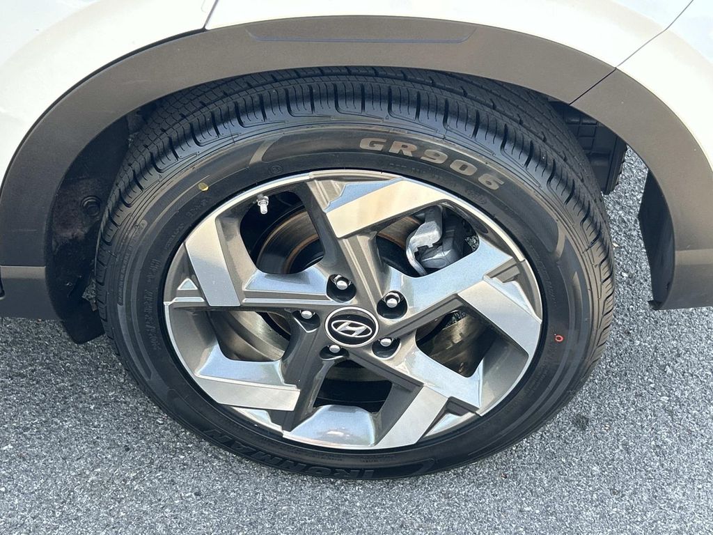 Used 2025 Hyundai Venue SUV