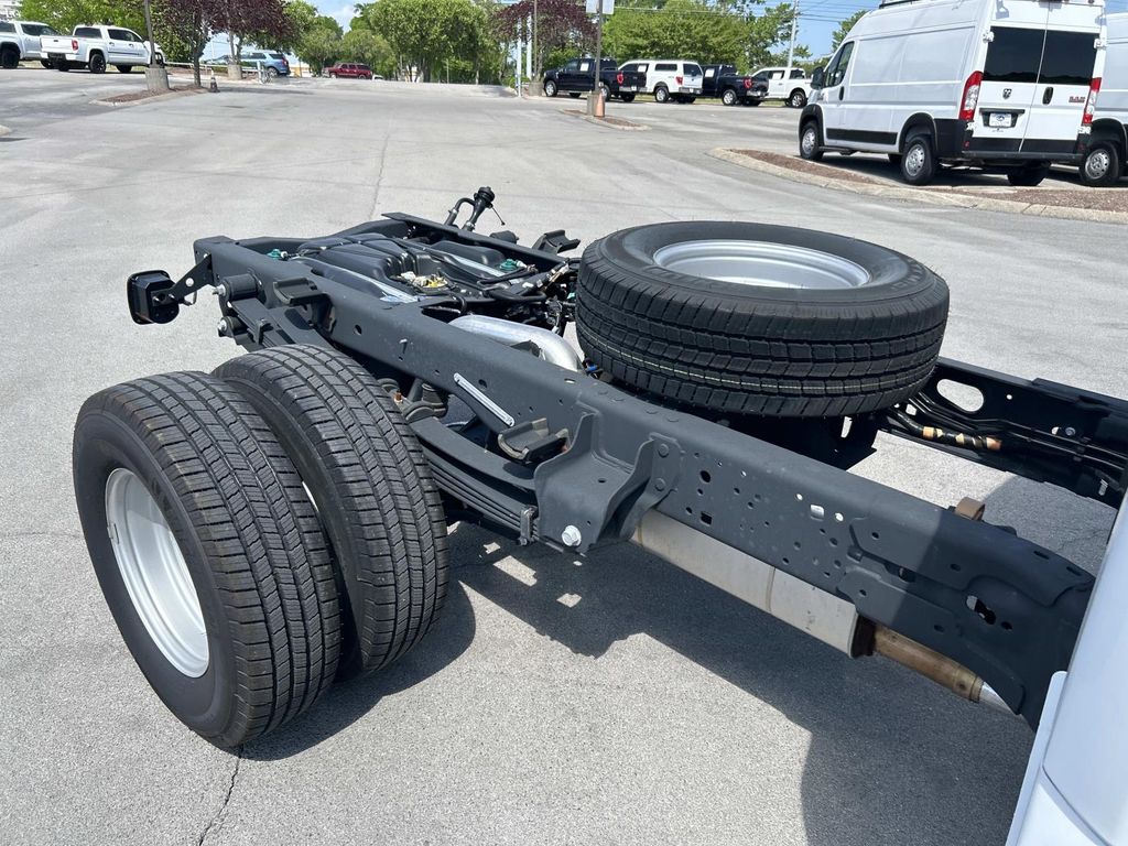 Used 2025 Ford F-350 Super Duty Chassis Truck