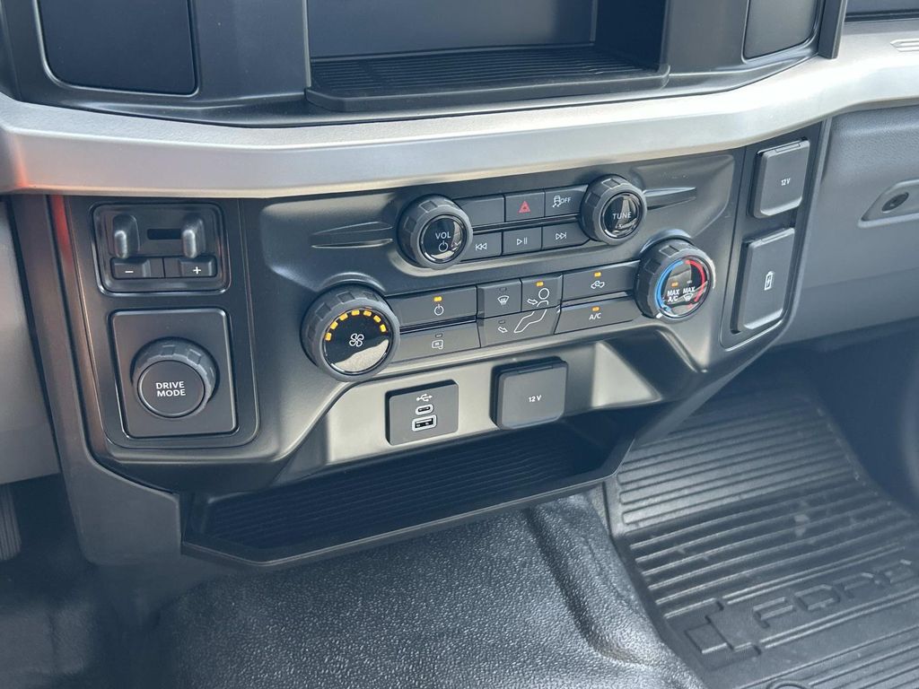 Used 2025 Ford F-350 Super Duty Chassis Truck
