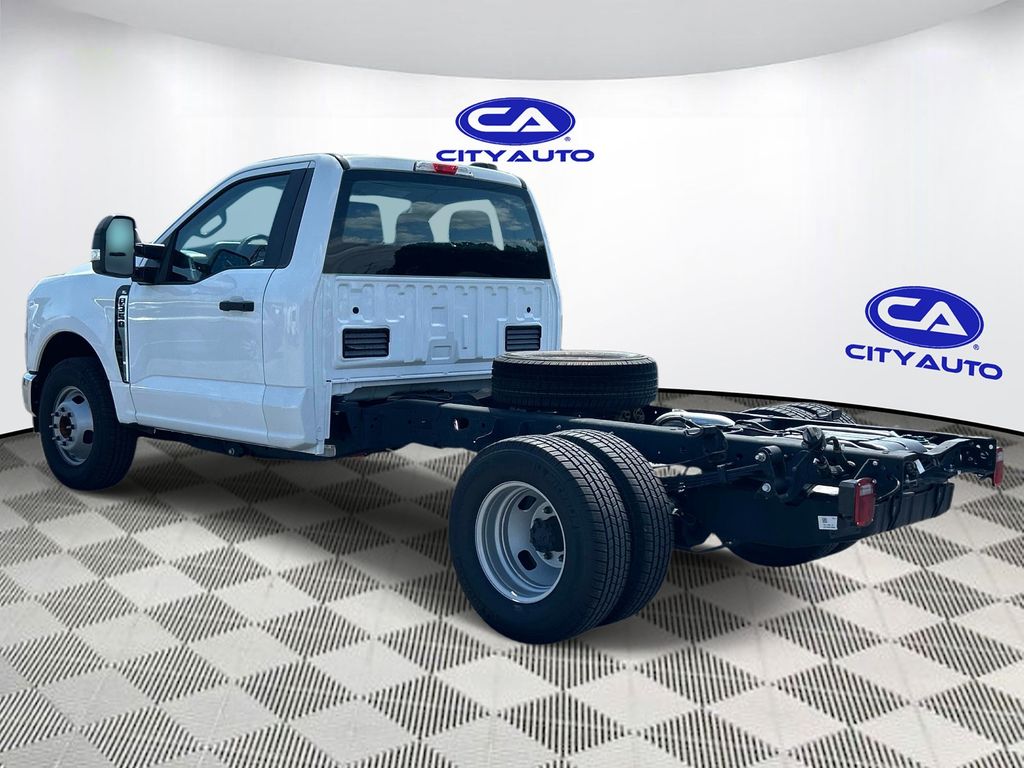 Used 2025 Ford F-350 Super Duty Chassis Truck
