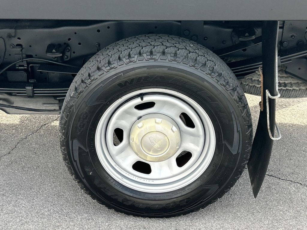 2015 Ford F-350 Super Duty XL - Photo 25
