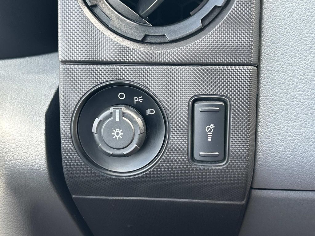 2015 Ford F-350 Super Duty XL - Photo 36
