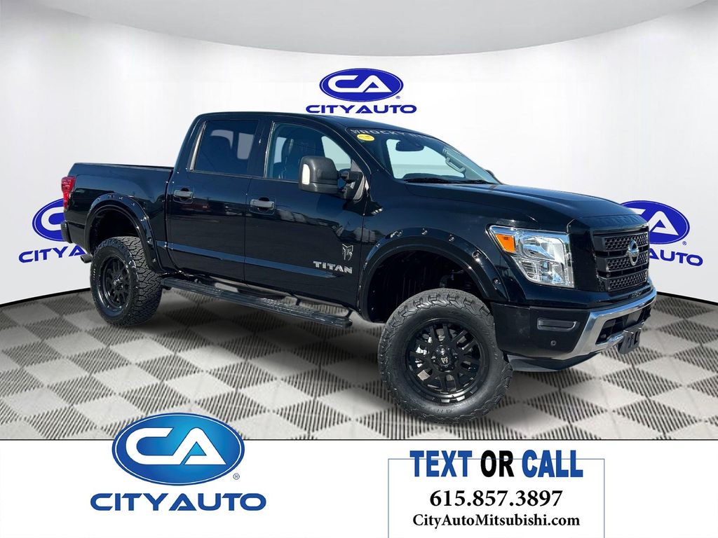 2022 Nissan Titan SV 4X4 Crew Cab's photo