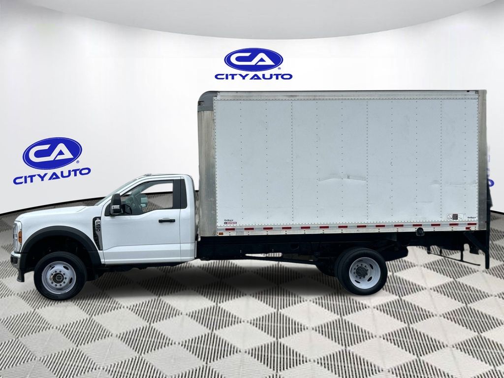 Vehicle photo 7