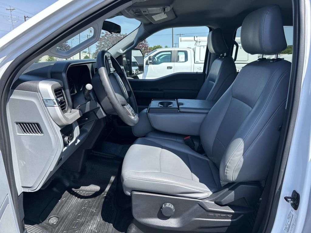 Used 2024 Ford F-550 Super Duty Truck