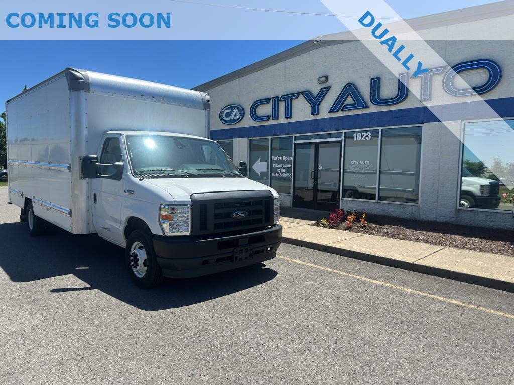 2022 Ford E-Series SRW E-350 Super Duty 138 in WB's photo