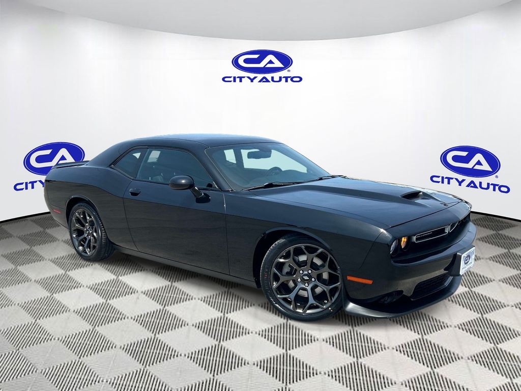 2022 Dodge Challenger GT Auto's photo