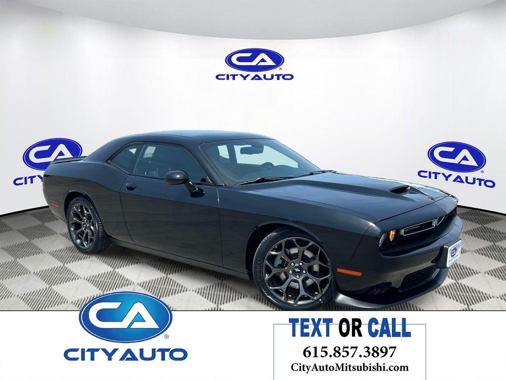 2022 Dodge Challenger GT Auto's photo