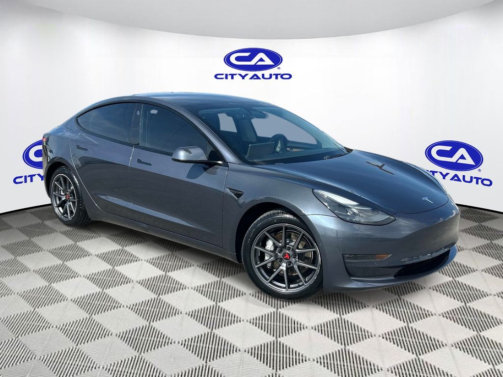 2021 Tesla Model 3 Long Range Dual Motor All-Wheel Drive's photo