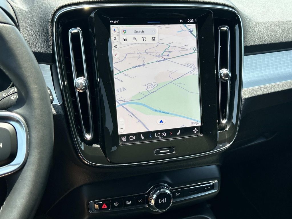 2024 Volvo XC40 Core - Photo 31