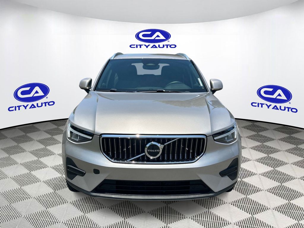 2024 Volvo XC40 Core - Photo 11