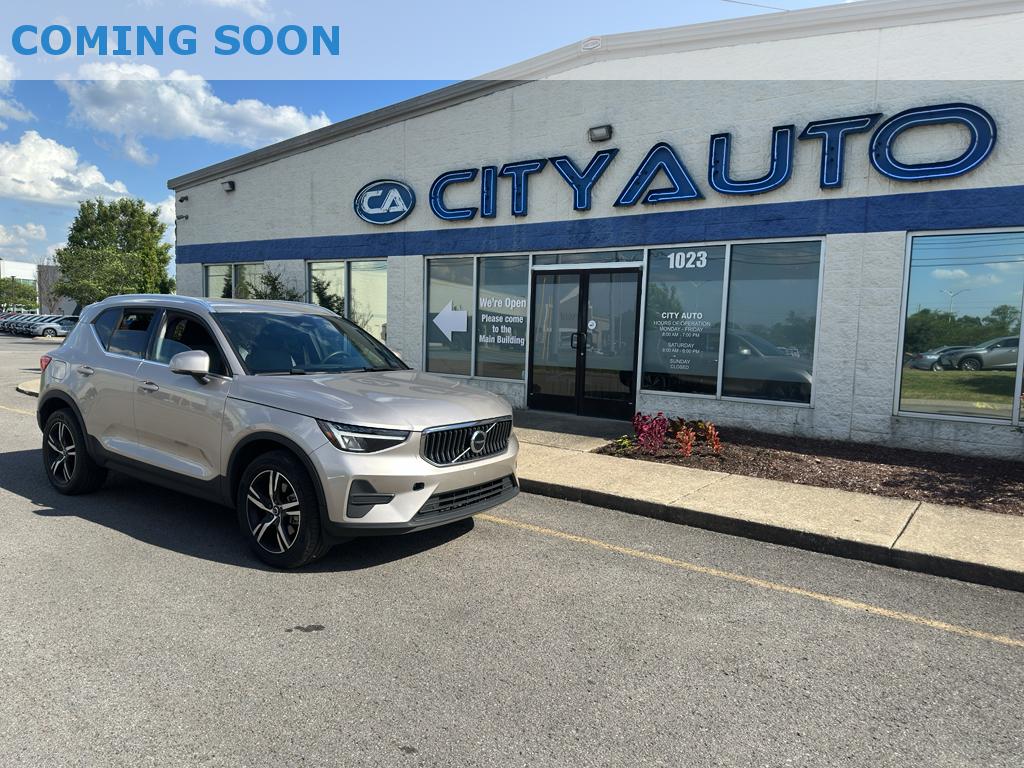 2024 Volvo XC40 B5 Core Bright AWD's photo