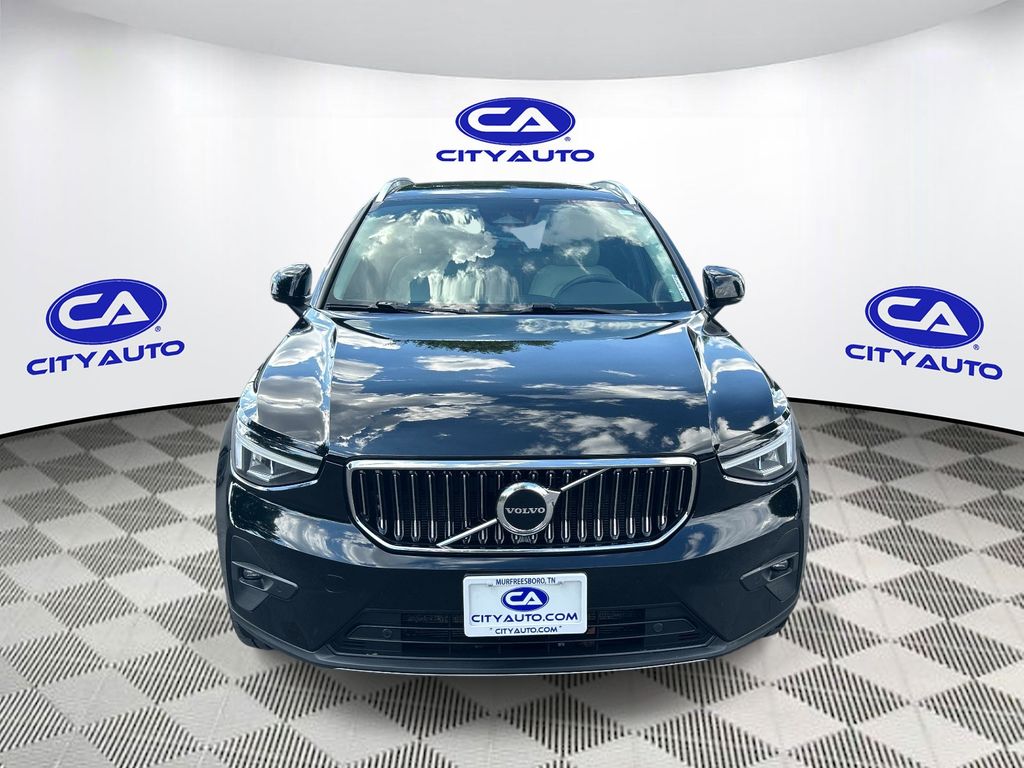 2023 Volvo XC40 Plus - Photo 11