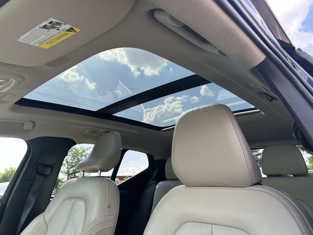 2023 Volvo XC40 Plus - Photo 29
