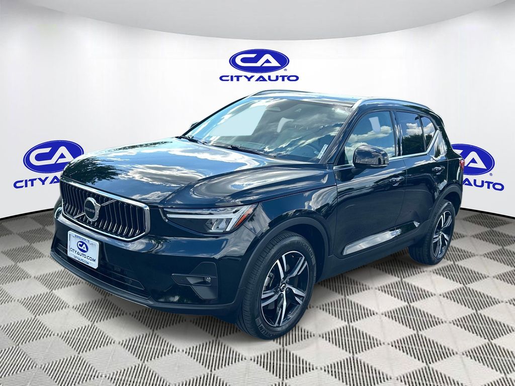 2023 Volvo XC40 Plus - Photo 10