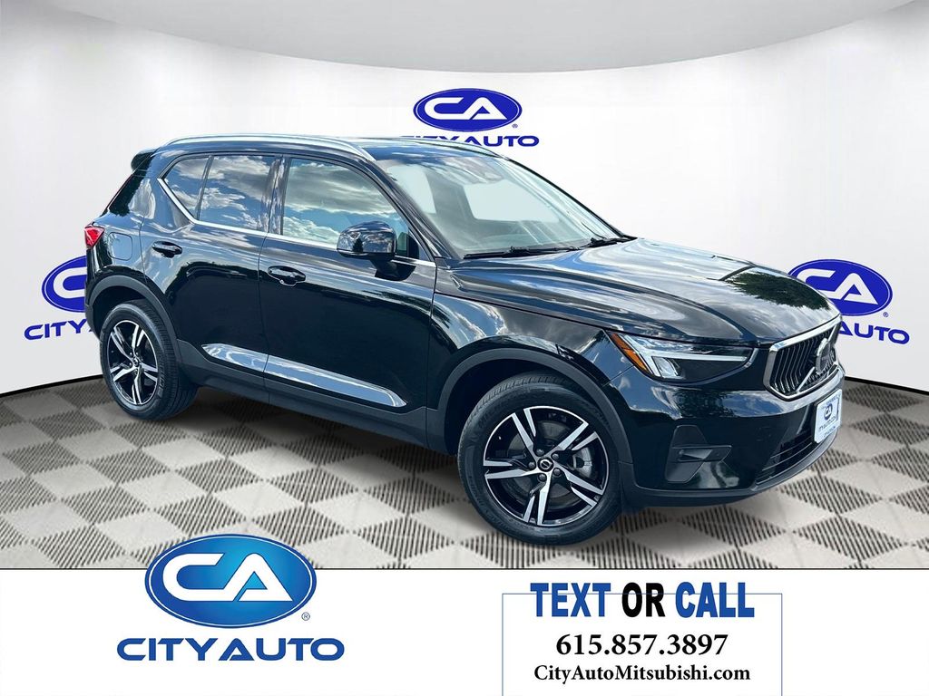 2023 Volvo XC40
