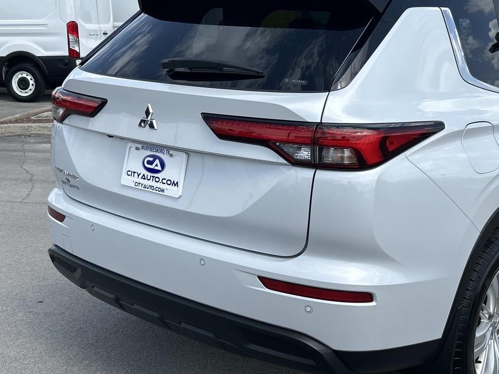Used 2023 Mitsubishi Outlander SUV