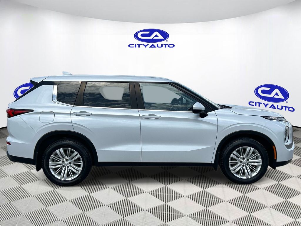 Used 2023 Mitsubishi Outlander SUV