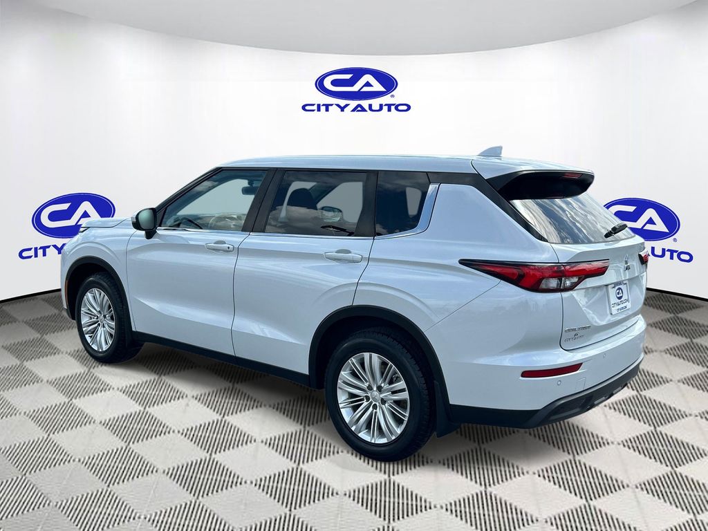 Used 2023 Mitsubishi Outlander SUV