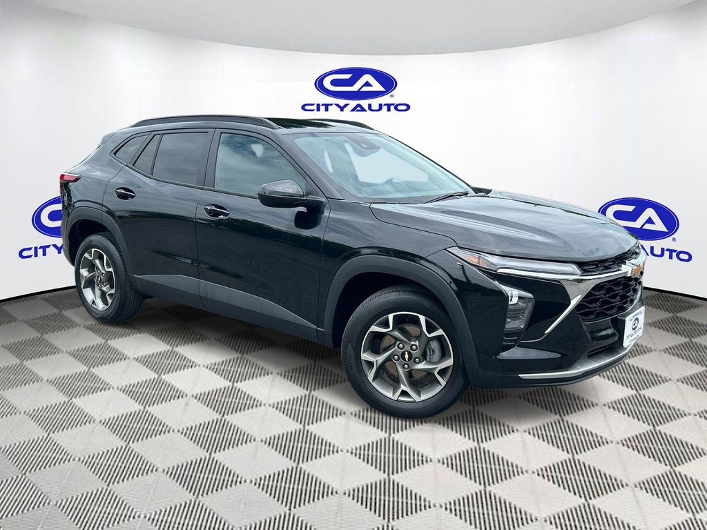 2025 Chevrolet Trax LT's photo
