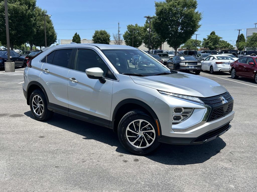2025 Mitsubishi Eclipse Cross ES S-AWC's photo