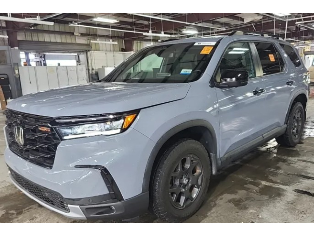 2024 Honda Pilot TrailSport AWD's photo