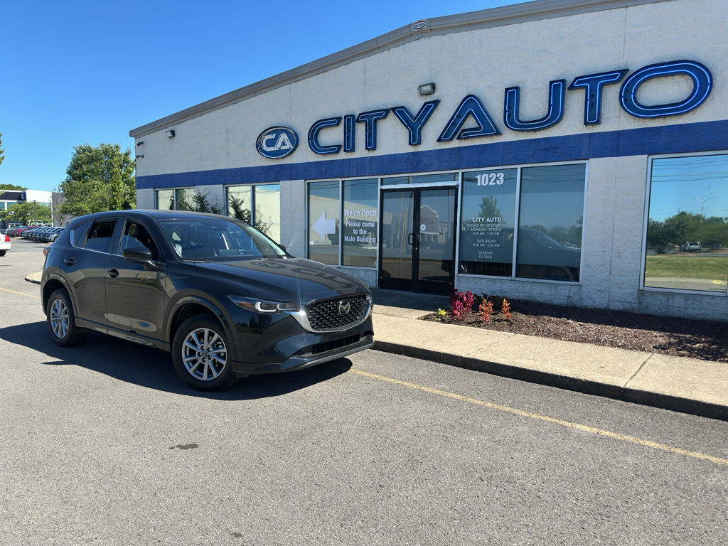 2024 Mazda CX-5 S Preferred package Auto AWD's photo