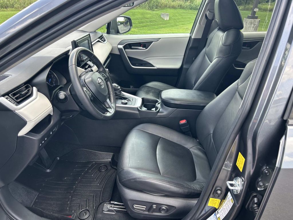 Used 2020 Toyota RAV4 SUV