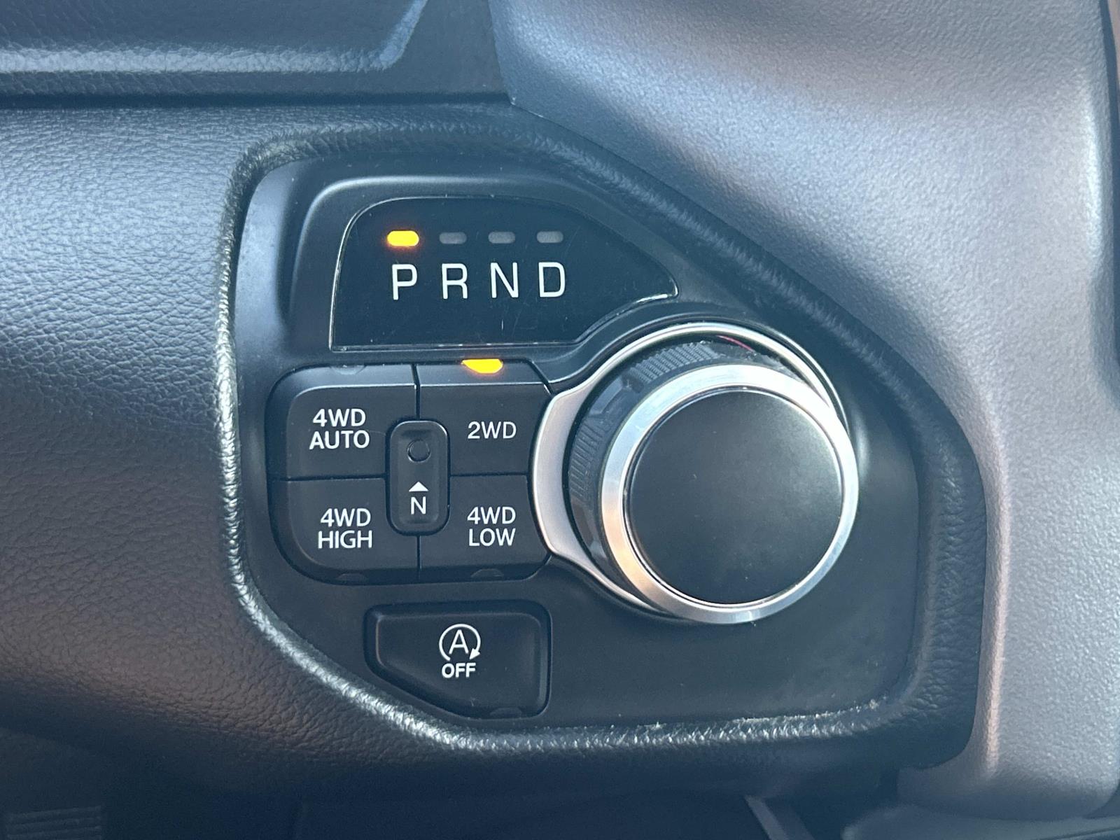 Vehicle photo 37