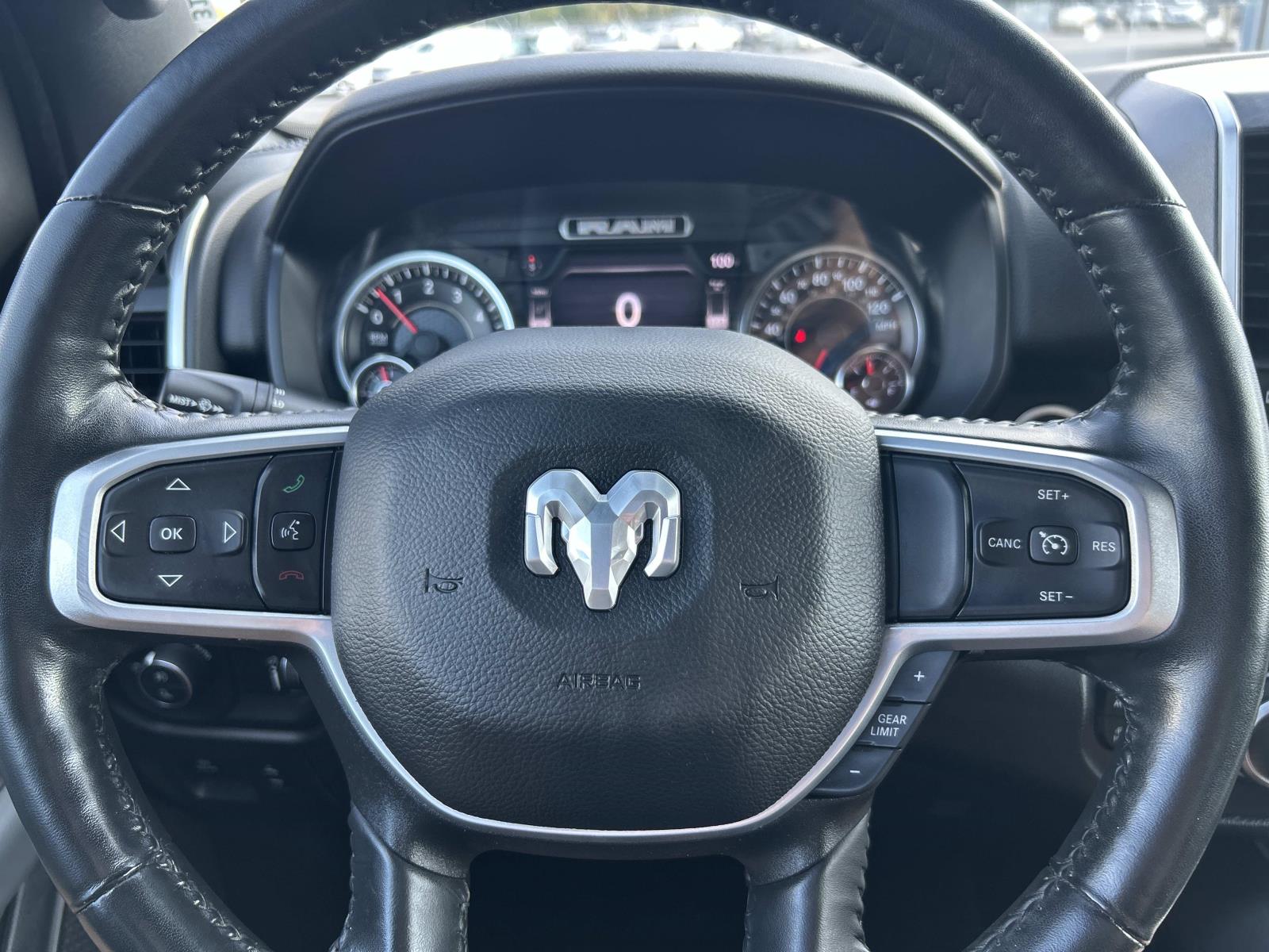 Vehicle photo 39