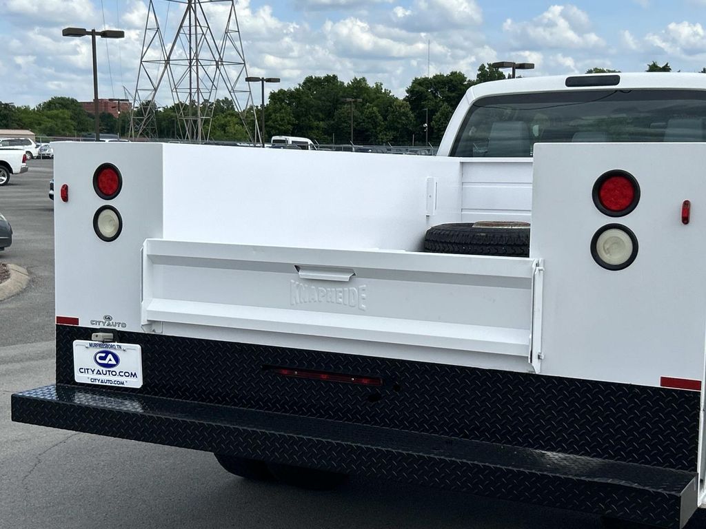 2015 Ford F-350 Super Duty Chassis Cab XL - Photo 14