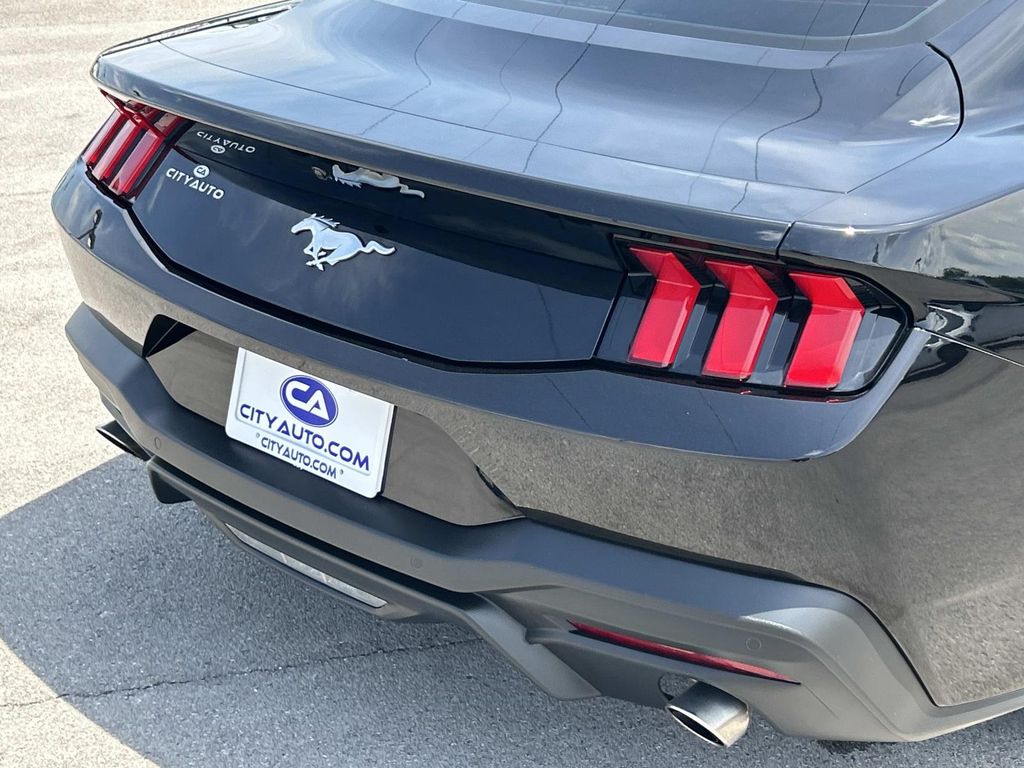 Used 2025 Ford Mustang Coupe