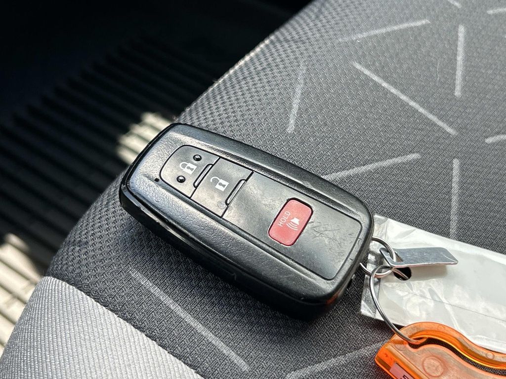 Used 2021 Toyota RAV4 SUV