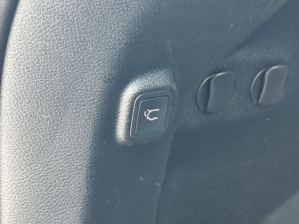 Used 2020 Jeep Cherokee SUV