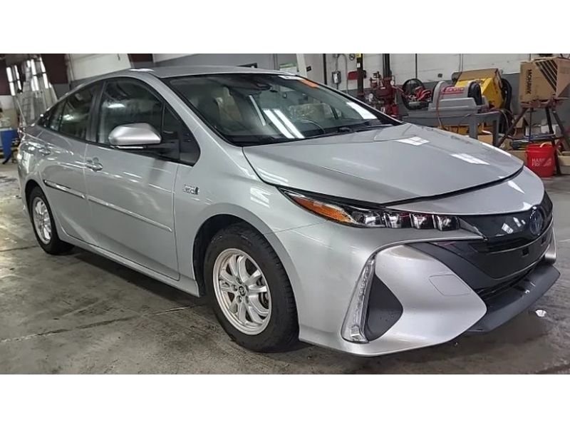 2021 Toyota Prius Prime XLE's photo