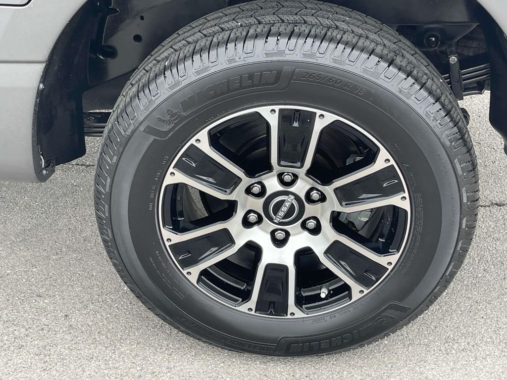 2023 Nissan Titan SV - Photo 16