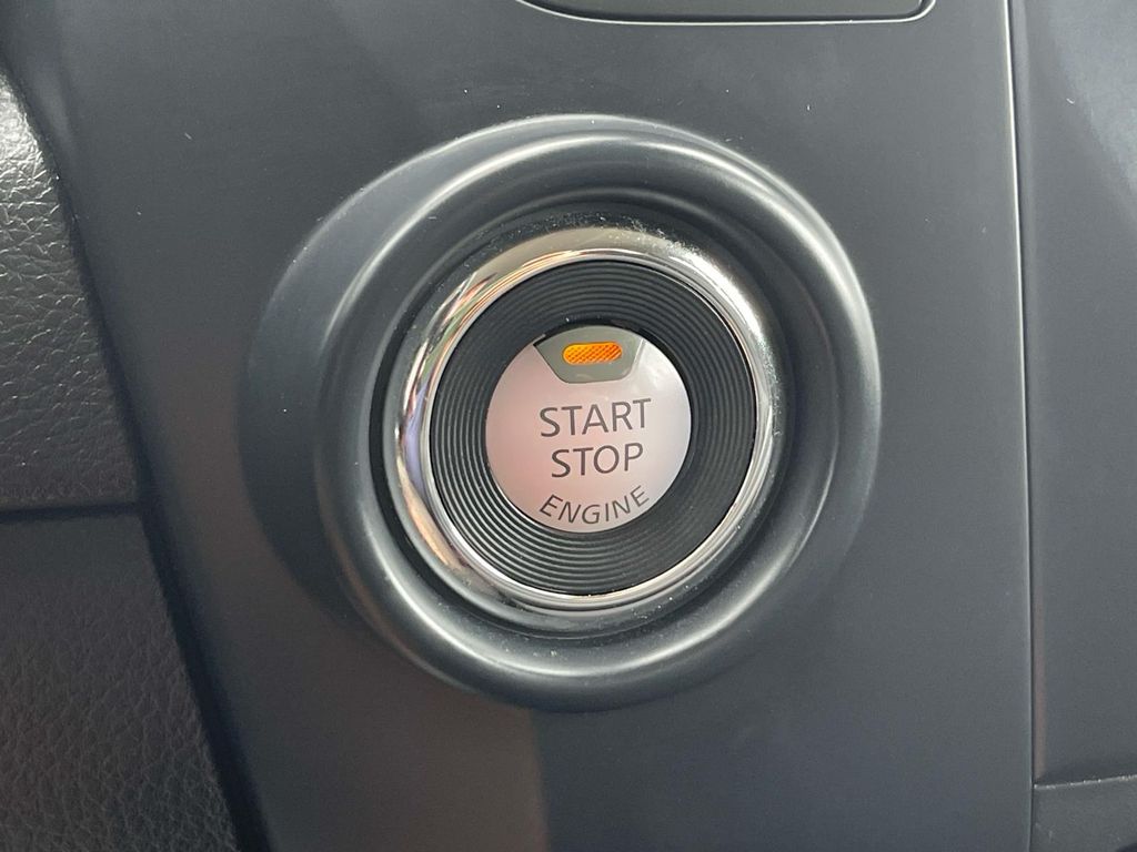 2023 Nissan Titan SV - Photo 40