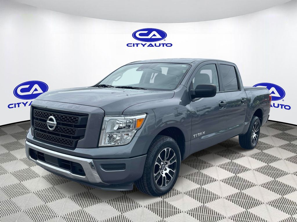 2023 Nissan Titan SV - Photo 8