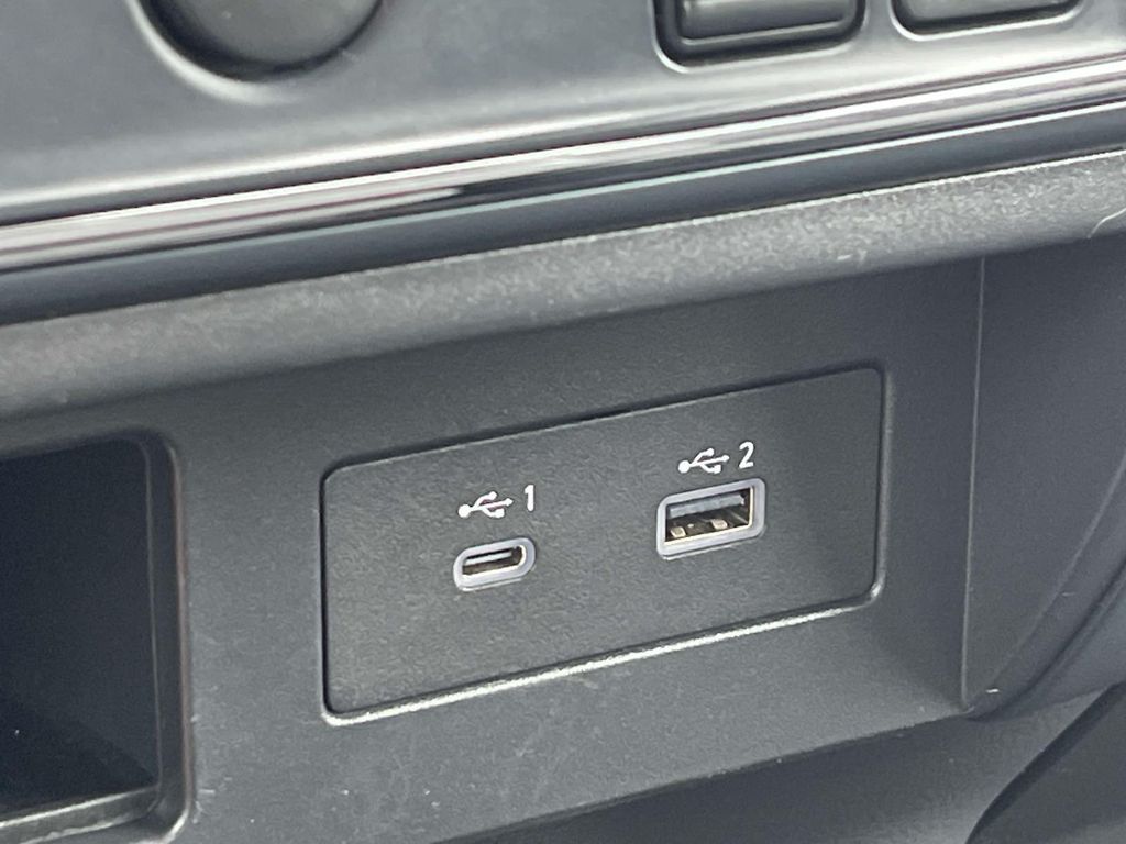 2023 Nissan Titan SV - Photo 42